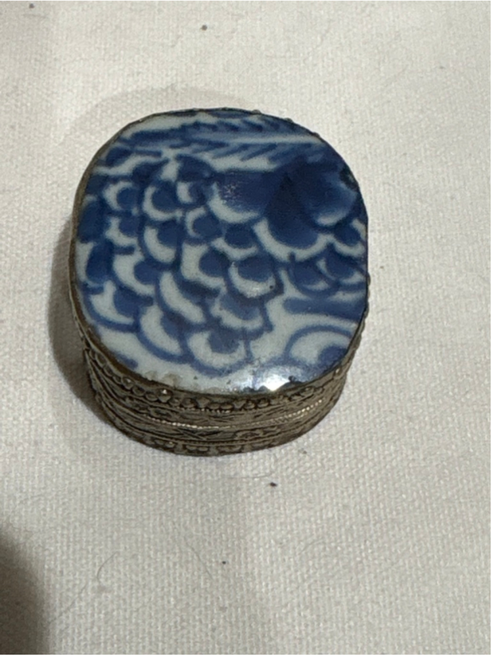 Vtg Chinese Shard Trinket Box, Porcelain Blue & White Metal Silverplated